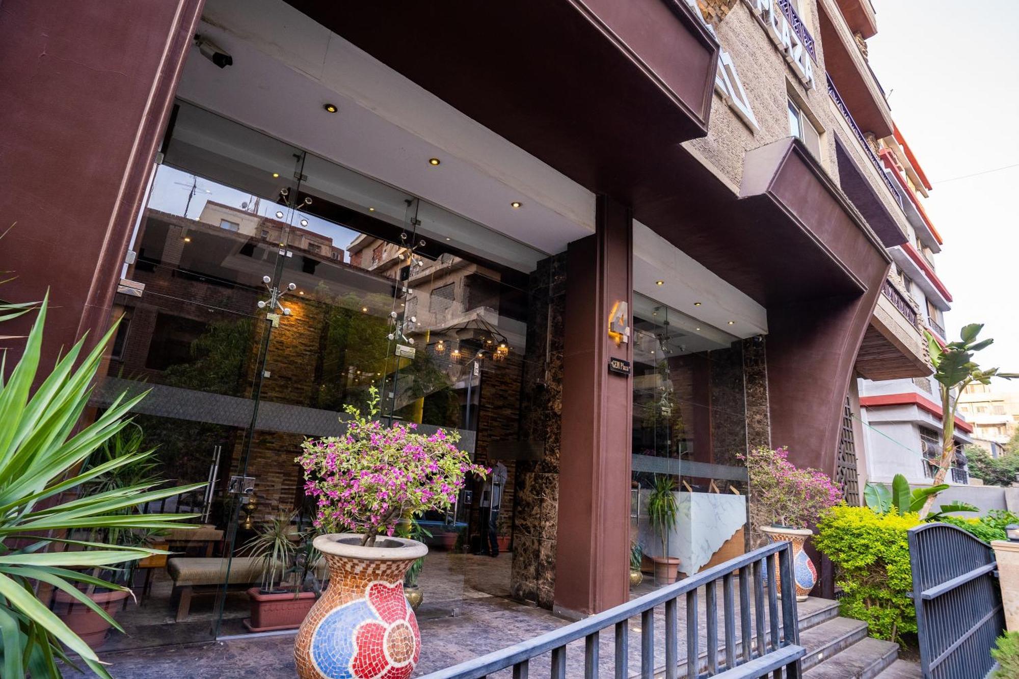 Pyramids Gem Plaza Hotel Kafrat al Jabal Bagian luar foto