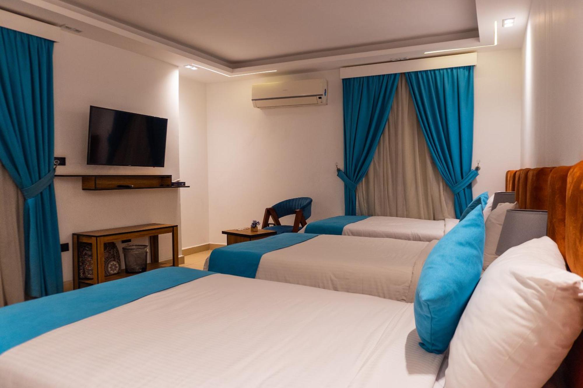 Pyramids Gem Plaza Hotel Kafrat al Jabal Bagian luar foto