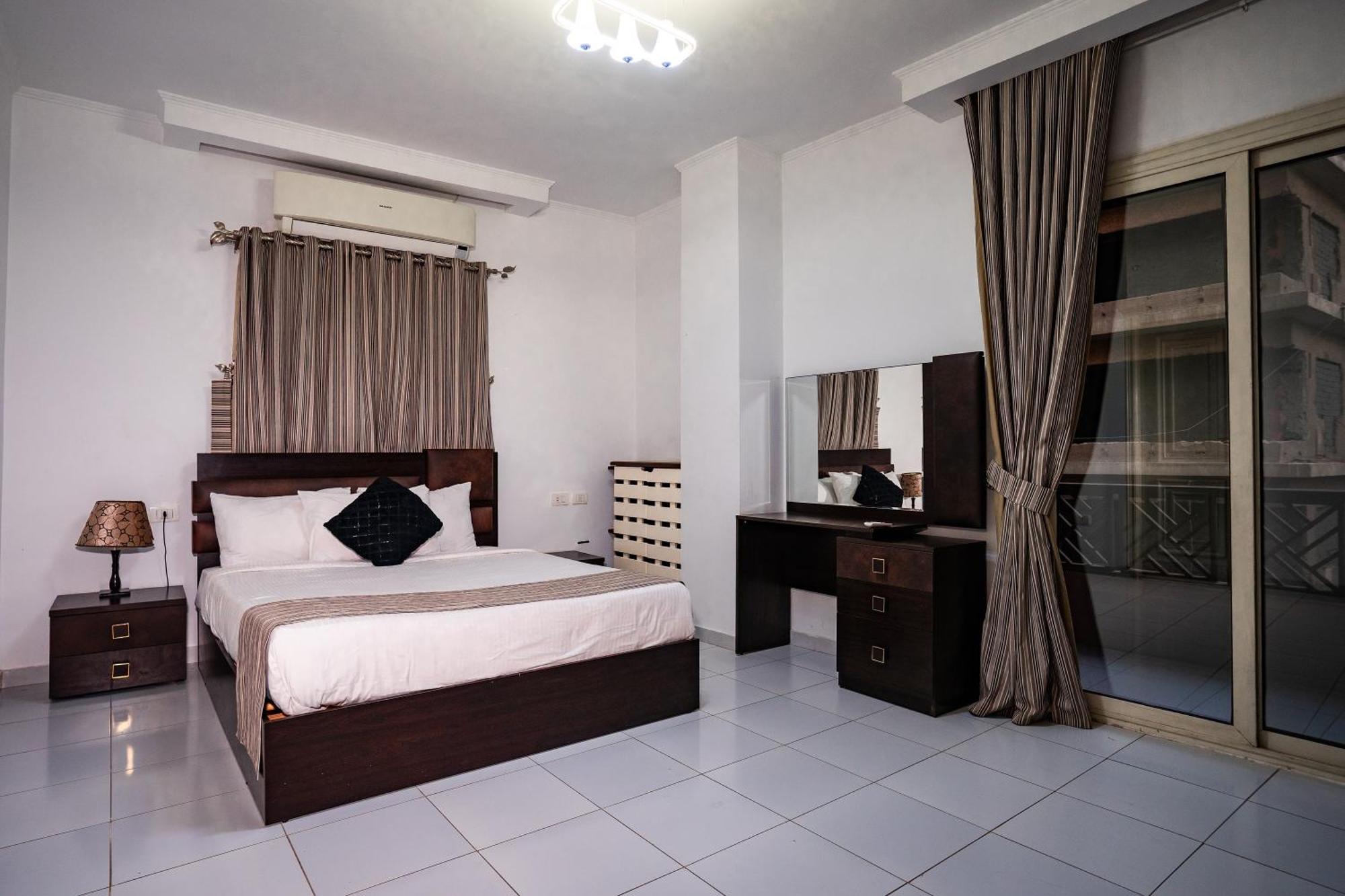 Pyramids Gem Plaza Hotel Kafrat al Jabal Bagian luar foto
